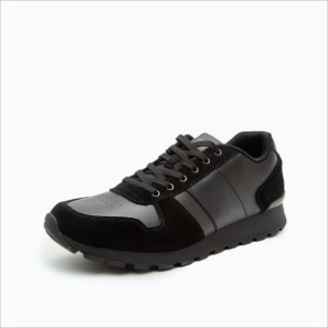 Classic Black Clean Stylish Sneaker